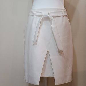 WHITE HOUSE BLACK MARKET  PENCIL SKIRT  SZ 6